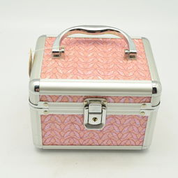 粉色铝合金工艺箱包：时尚与实用的完美融合